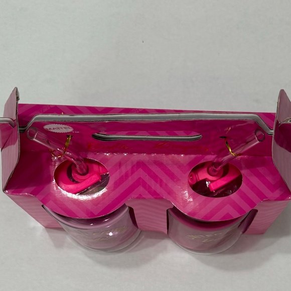 Barbie Limited Edition x Dragon Set of 2 Pink Glass Tumblers - Picture 6 of 7